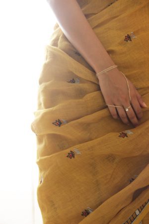 mustard sari